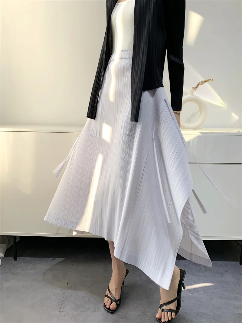 YUDX Miyake Pleated New Style Long Skirts for Womens 2023 Office Fashion Spring Summer Solid Color Pleated Half Lace-up Skirt
YUDX Miyake Pleated New Style Long Skirts for Womens 2023 Office Fashion Spring Summer Solid Color Pleated Half Lace-up Skirt