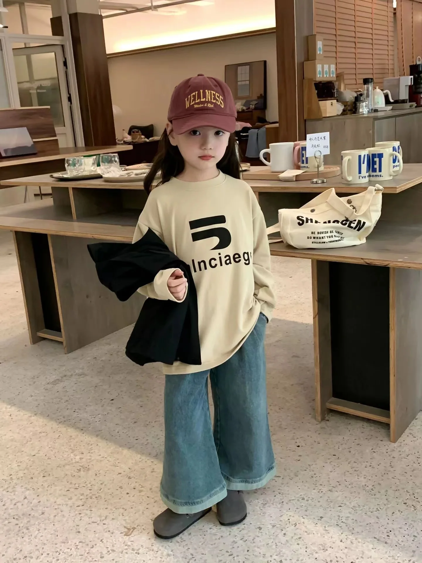 Children'S Clothing 2023 Fall Boys And Girls Korean Casual Long-Sleeved T-Shirt Thickened Letters Bottoming Shirt
Children'S Clothing 2023 Fall Boys And Girls Korean Casual Long-Sleeved T-Shirt Thickened Letters Bottoming Shirt