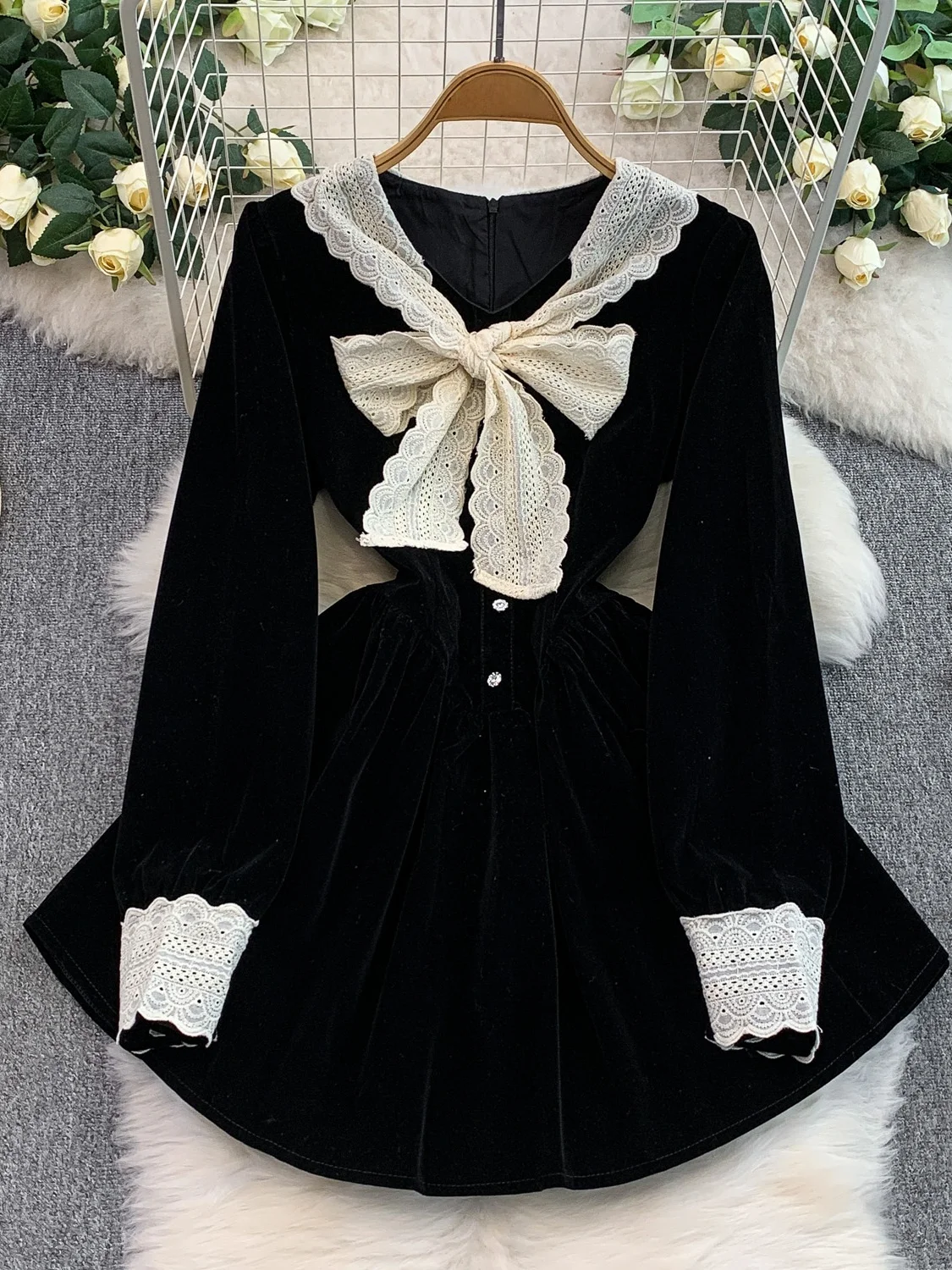 Ele кружевная лоскутная V-Ne Dr женская осенне-зимняя бархатная расклешенная юбка с завязкой на талии и высокой талией трапециевидной формы
Ele кружевная лоскутная V-Ne Dr женская осенне-зимняя бархатная расклешенная юбка с завязкой на талии и высокой талией трапециевидной формы