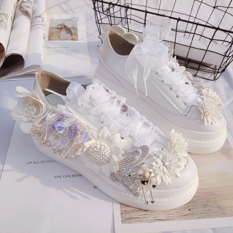 White ribbon flower fringe rhinestones Banquet Wedding party women's shoes handcrafted high top lace-up canvas shoes 35-39
White ribbon flower fringe rhinestones Banquet Wedding party women's shoes handcrafted high top lace-up canvas shoes 35-39