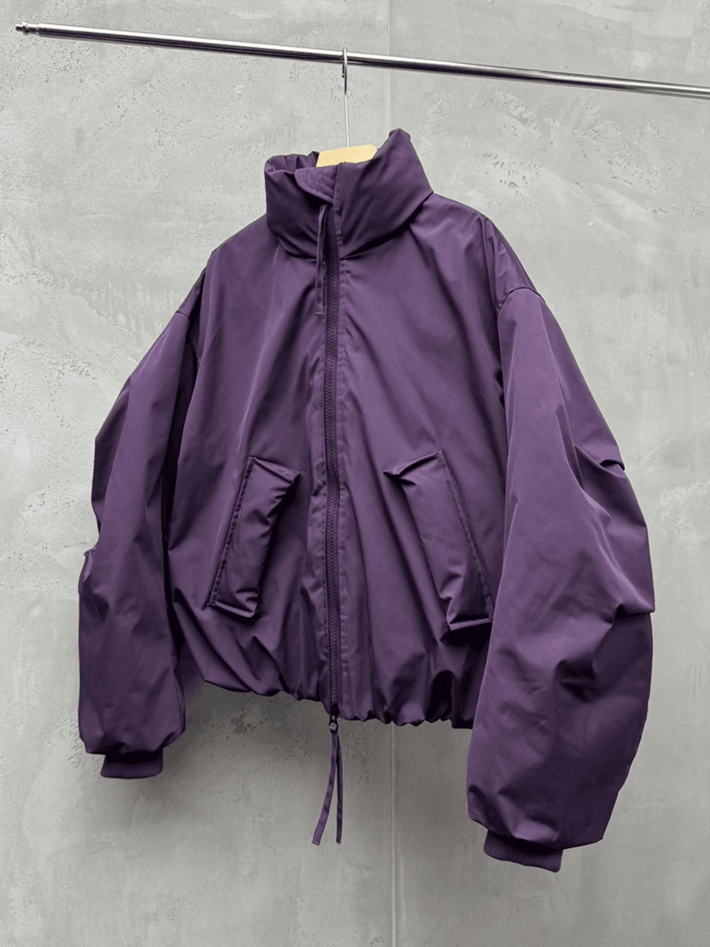 Фиолетовое хлопковое пальто Flight Jaet, модное мужское зимнее Thiened American Tee-Proof ort, высококачественное универсальное сенсационное пальто...
Фиолетовое хлопковое пальто Flight Jaet, модное мужское зимнее Thiened American Tee-Proof ort, высококачественное универсальное сенсационное пальто...