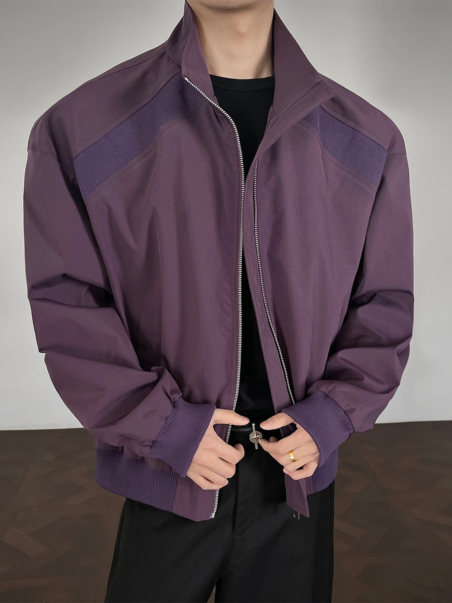 American Sle Loose Fit Men's Jaet Stand Collar Zipper Closure Casual Spor Baseball irt High Street Cool Spring Outerwear
American Sle Loose Fit Men's Jaet Stand Collar Zipper Closure Casual Spor Baseball irt High Street Cool Spring Outerwear