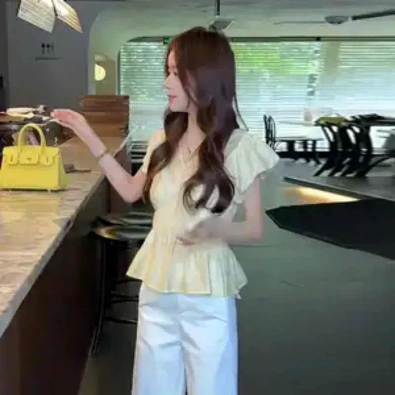 Women Summer Elegant Solid Ruffled V Neck Puff Sleeve Waist Cinched Blouse Daily Casual Tops S-XL
Women Summer Elegant Solid Ruffled V Neck Puff Sleeve Waist Cinched Blouse Daily Casual Tops S-XL