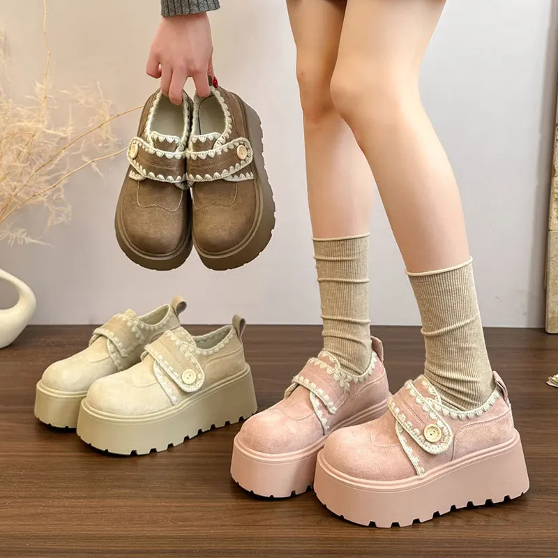Women's Beige Suede Platform Loafers Pearl Trim Velcro Strap Height Increase 3-6cm Retro Sweet Spring 2026 New Fashion
Women's Beige Suede Platform Loafers Pearl Trim Velcro Strap Height Increase 3-6cm Retro Sweet Spring 2026 New Fashion