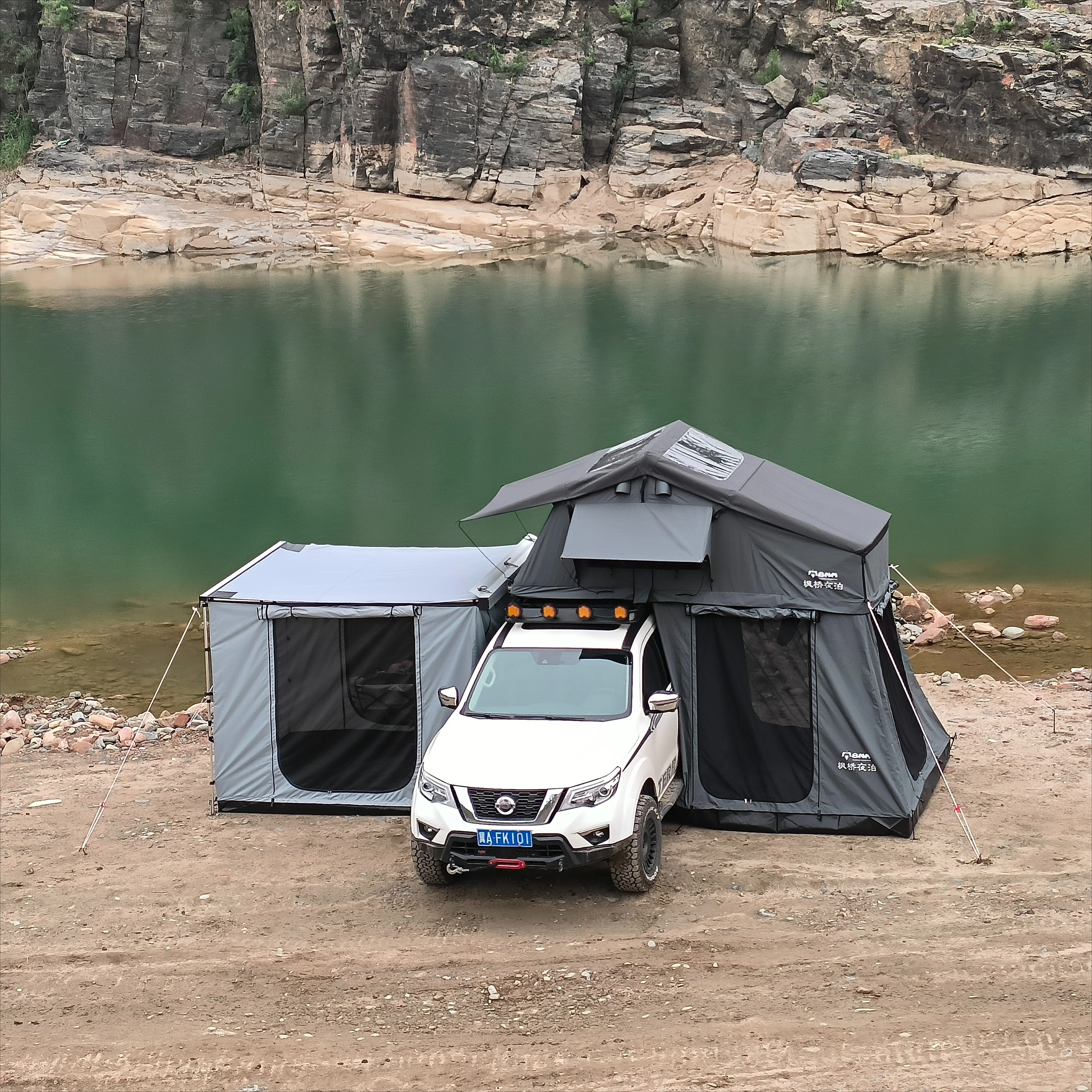 Car Camping Roof Tents for Vehicles Large Space Roof Top Tent 4 People Lightweight High-quality Soft Rooftop Tent
Car Camping Roof Tents for Vehicles Large Space Roof Top Tent 4 People Lightweight High-quality Soft Rooftop Tent