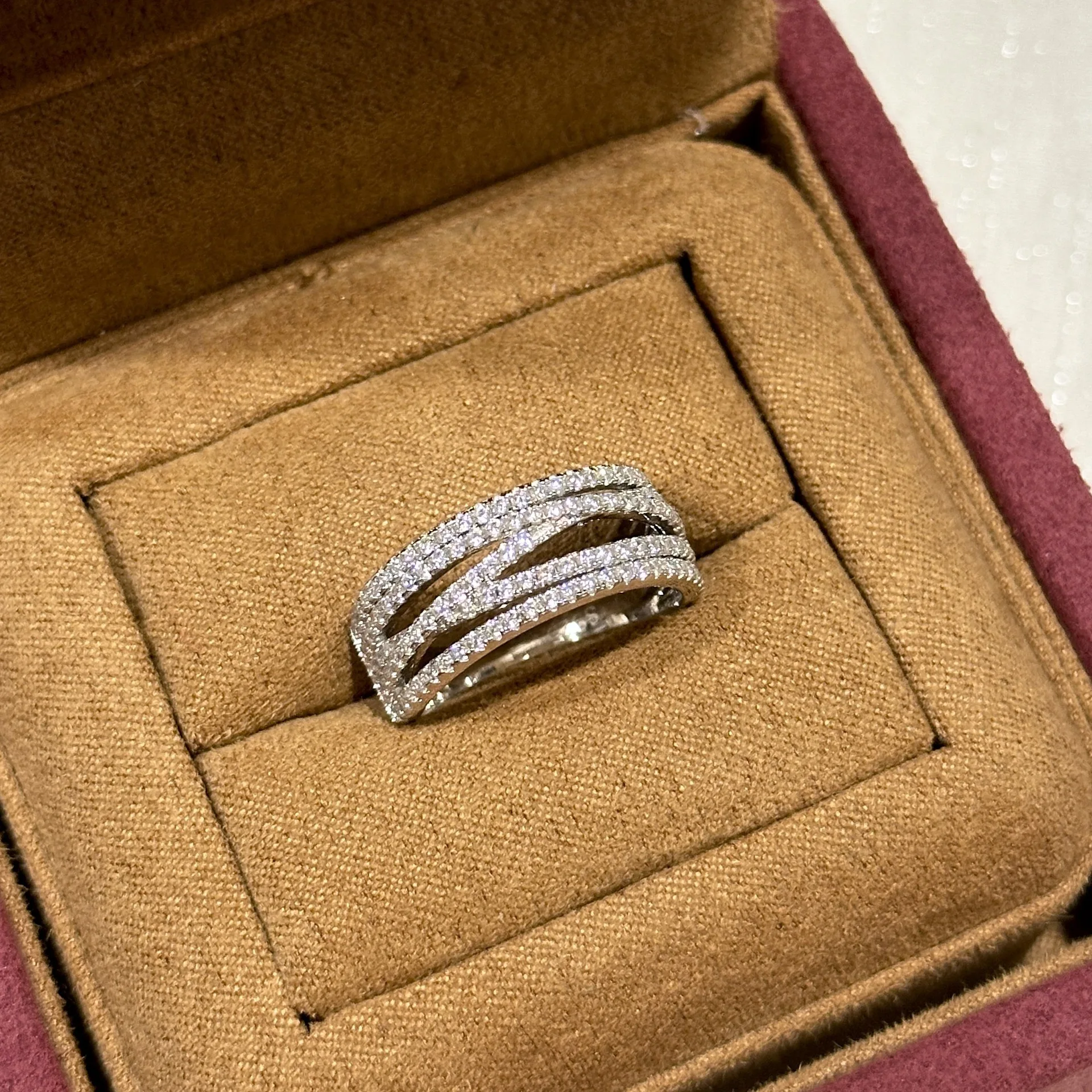2025 New Fashionable Classic Hot Selling Trend Multi layer Personalized Simple Luxury sS925 Ring Birthday Party Gift 
2025 New Fashionable Classic Hot Selling Trend Multi layer Personalized Simple Luxury sS925 Ring Birthday Party Gift