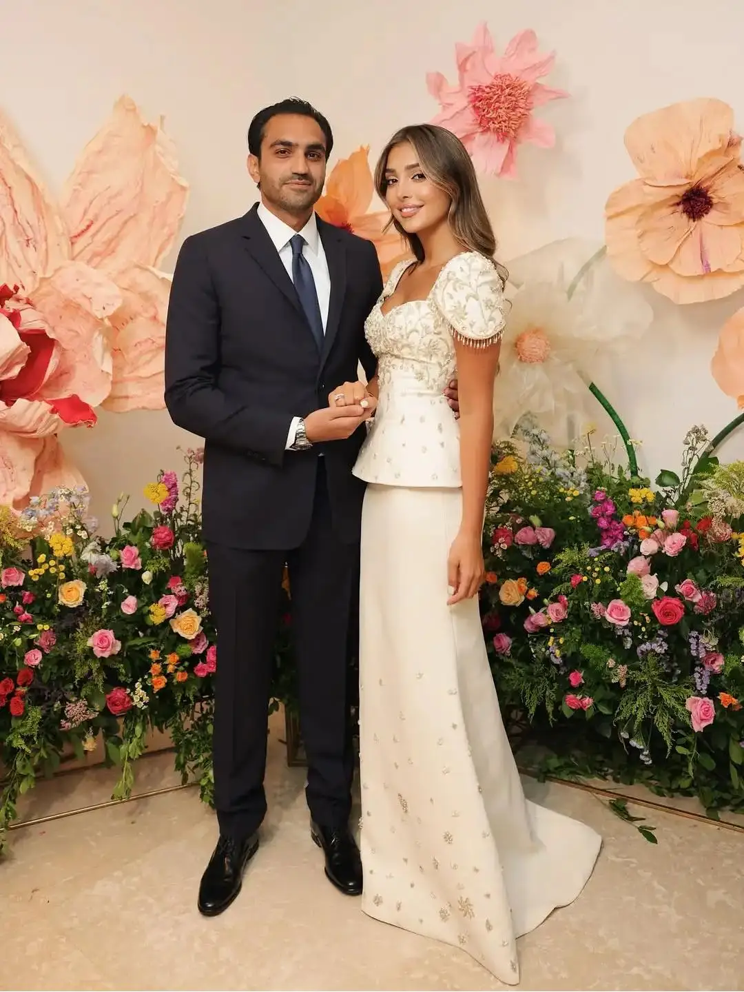 Customized Peplum Dress Sweetheart Cape Sleeve Evening Dresses Bead Mermaid Engagement Party Gown for Women
Customized Peplum Dress Sweetheart Cape Sleeve Evening Dresses Bead Mermaid Engagement Party Gown for Women