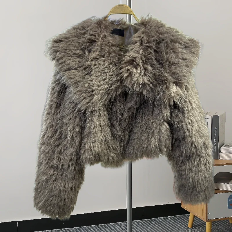 Winter Women Korean Casual Big Lapel Long Sleeve Faux Wool Fur Jacket Short Cardigan Beige Gray Coffee Color Imitation Fur Coat
Winter Women Korean Casual Big Lapel Long Sleeve Faux Wool Fur Jacket Short Cardigan Beige Gray Coffee Color Imitation Fur Coat