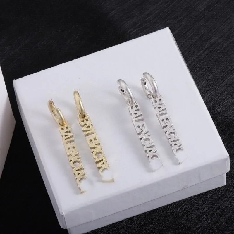 Stainless Steel Custom Letter Earrings Fashion Personalised Name Eardrop Anti-Allergy Hip-Hop Ear Clip Creative Jewelry Gift
Stainless Steel Custom Letter Earrings Fashion Personalised Name Eardrop Anti-Allergy Hip-Hop Ear Clip Creative Jewelry Gift