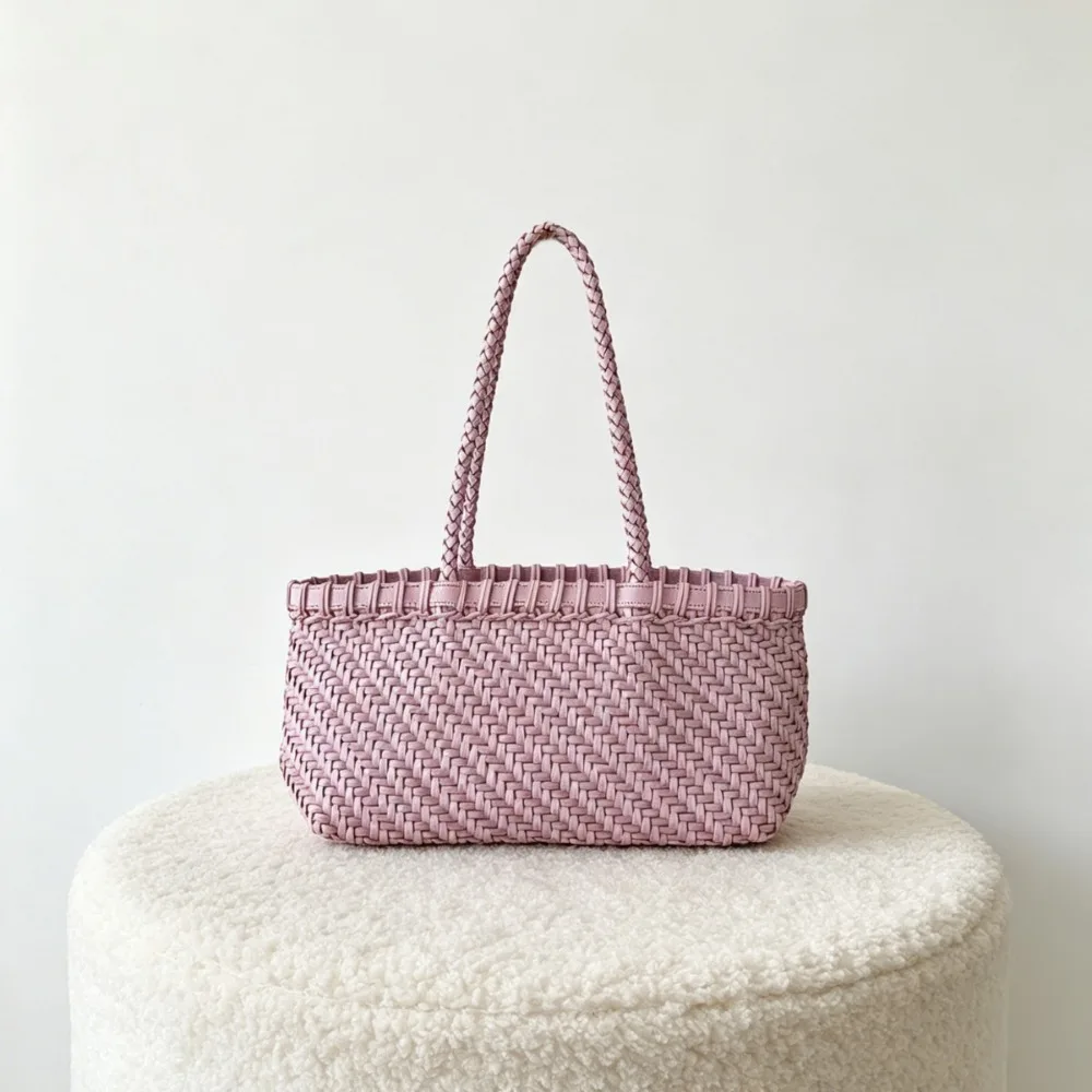 New Niche Design Fog Wax Cowhide Handwoven Bag Casual Vacation Shoulder Armpit Texture Unique Fashion Simple Premium Casual
New Niche Design Fog Wax Cowhide Handwoven Bag Casual Vacation Shoulder Armpit Texture Unique Fashion Simple Premium Casual