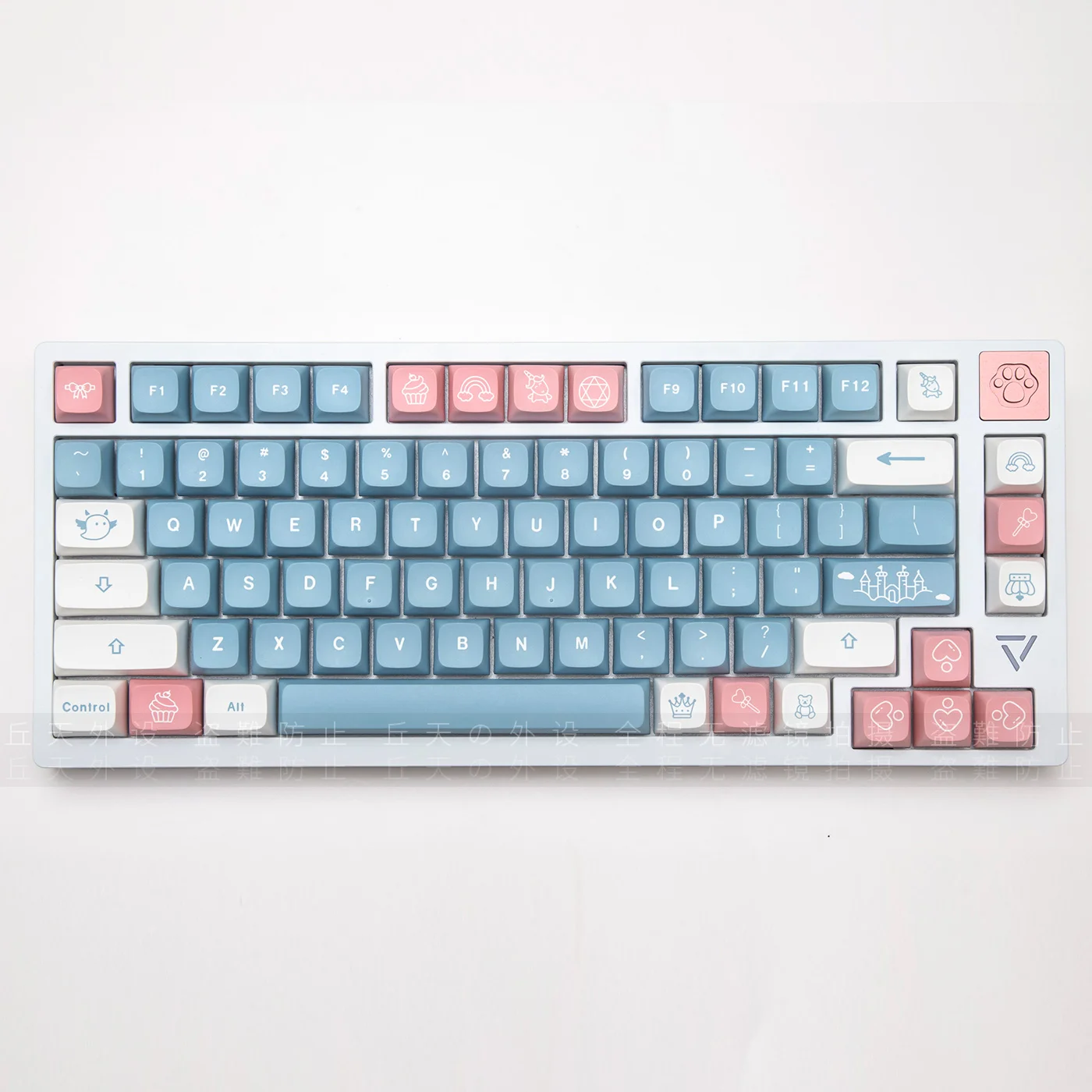 Upgraded XDA ball cap, five-side heat, key cap PBT material, cool pattern, 68/64/84/87/980/104 optional
Upgraded XDA ball cap, five-side heat, key cap PBT material, cool pattern, 68/64/84/87/980/104 optional