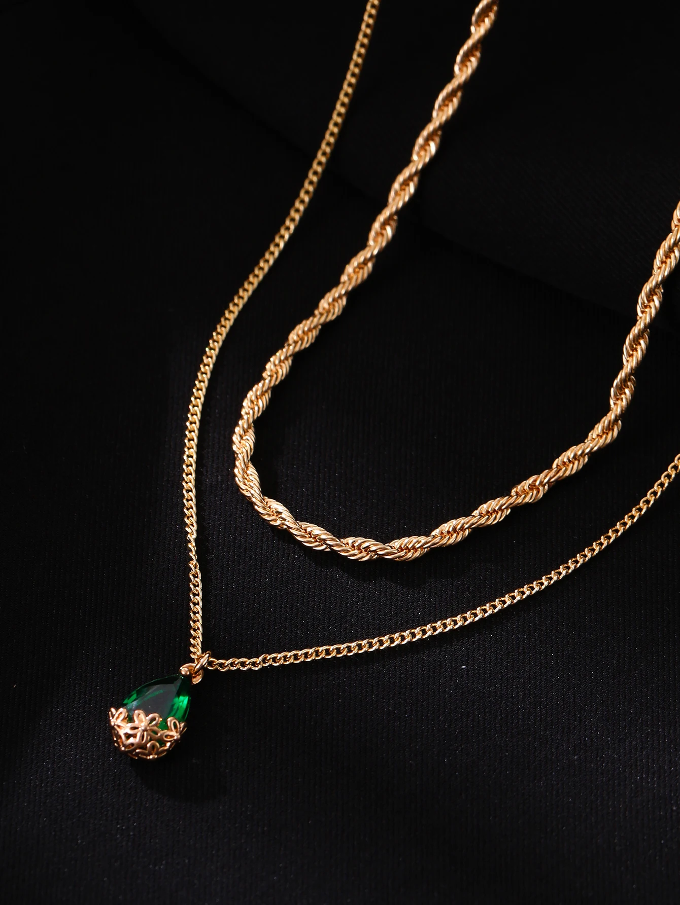 New Women Pendant Necklace Flat Twisted Double Chain Teardrop Green Zircon Pendant Party Banquet Gift Versatile Fashion Necklace
New Women Pendant Necklace Flat Twisted Double Chain Teardrop Green Zircon Pendant Party Banquet Gift Versatile Fashion Necklace