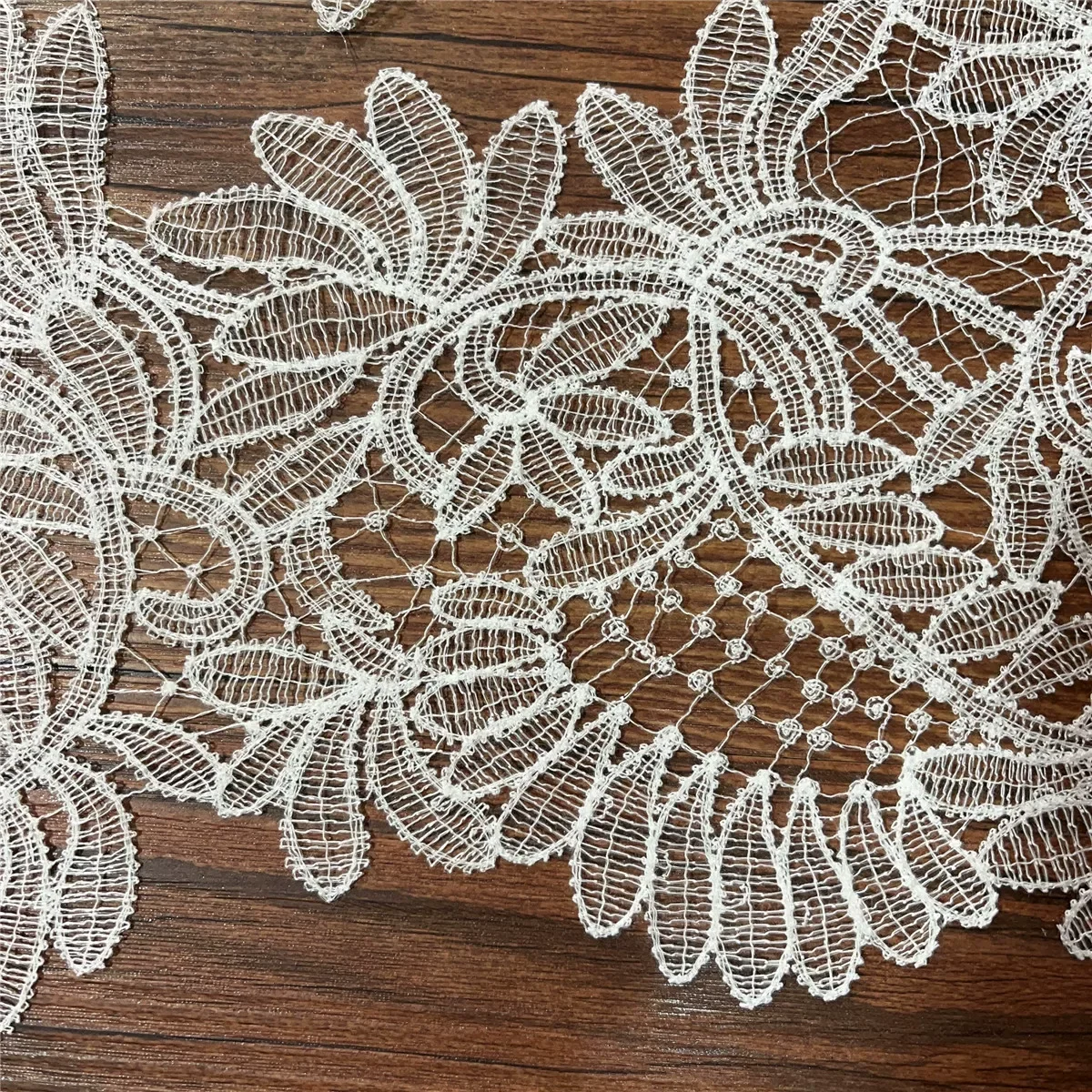 3yard 20cm width Fish silk thread hollow irregular Lace Trim Handmade DIY veil,wedding dress accessories Lace Ribbon
3yard 20cm width Fish silk thread hollow irregular Lace Trim Handmade DIY veil,wedding dress accessories Lace Ribbon