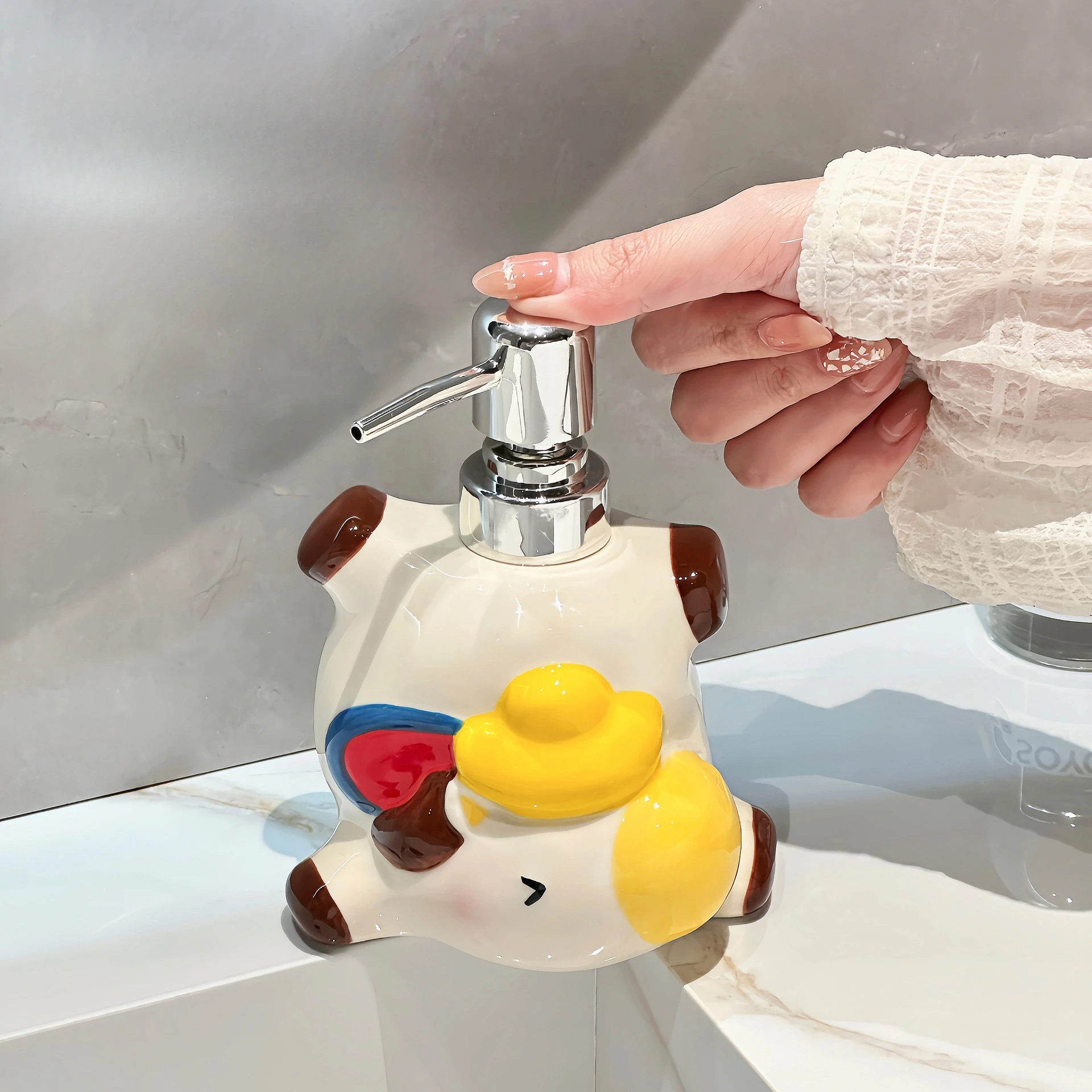 Cartoon Horse Toilet Lotion Pressing Bottle Hand Sanitizer Bottle Body Wash Shampoo Sub-bottling Household Hotel
Cartoon Horse Toilet Lotion Pressing Bottle Hand Sanitizer Bottle Body Wash Shampoo Sub-bottling Household Hotel