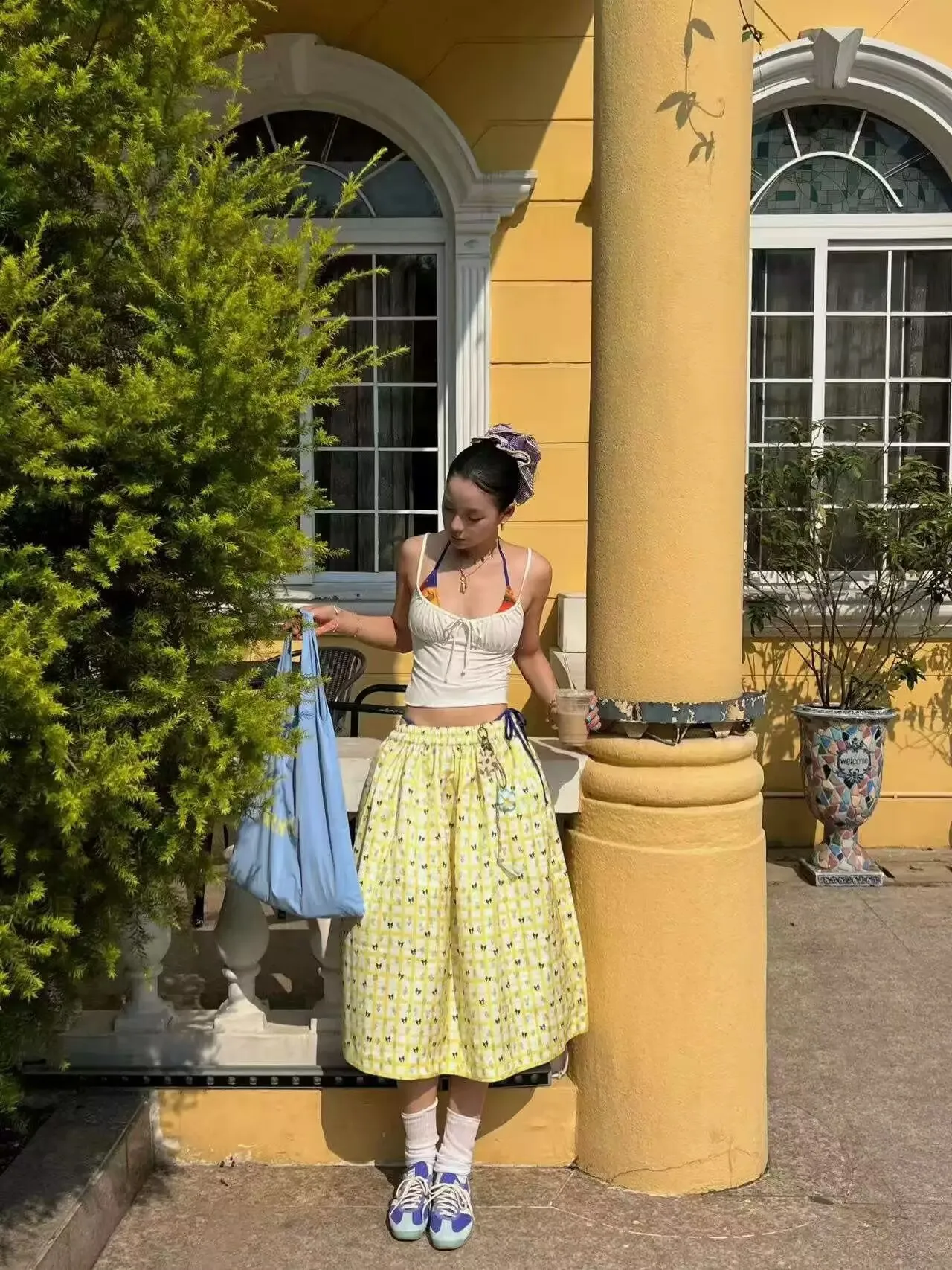 Women French Elegant Vacation Yellow Floral Print Skirt Elastic Waist A-Line Mid Length Umbrella Skirt
Women French Elegant Vacation Yellow Floral Print Skirt Elastic Waist A-Line Mid Length Umbrella Skirt