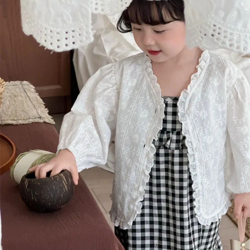 Children's Korean Sweet Solid Color Long Sleeve Jacket Spring Girls' Heavy Duty Embroidered Lace Cardigan
Children's Korean Sweet Solid Color Long Sleeve Jacket Spring Girls' Heavy Duty Embroidered Lace Cardigan