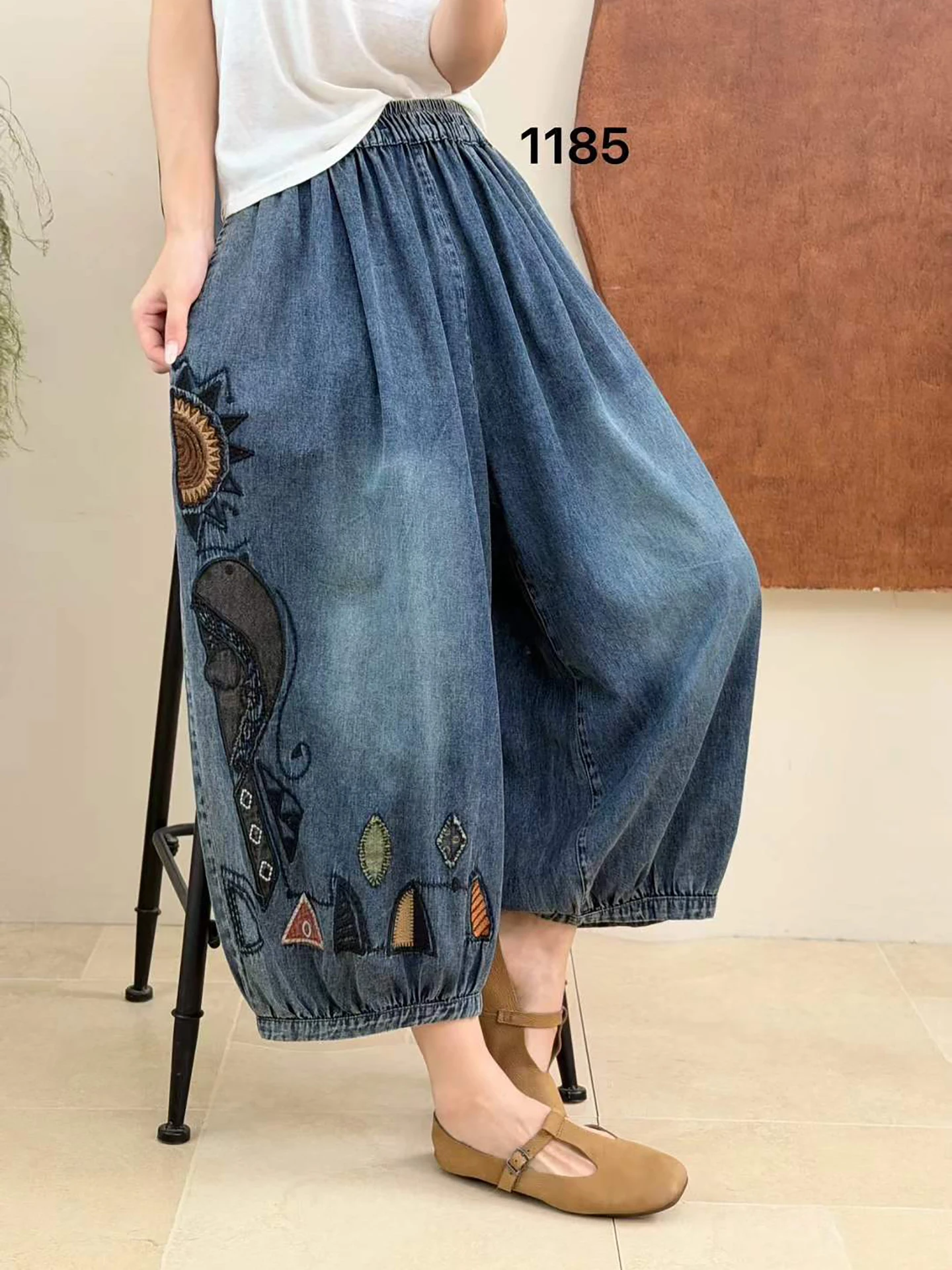Loose Casual Embroidered Denim Lantern Pants Women's Nine Points Large Size Leisure Wide Leg Pants Summer Ethnic Style
Loose Casual Embroidered Denim Lantern Pants Women's Nine Points Large Size Leisure Wide Leg Pants Summer Ethnic Style