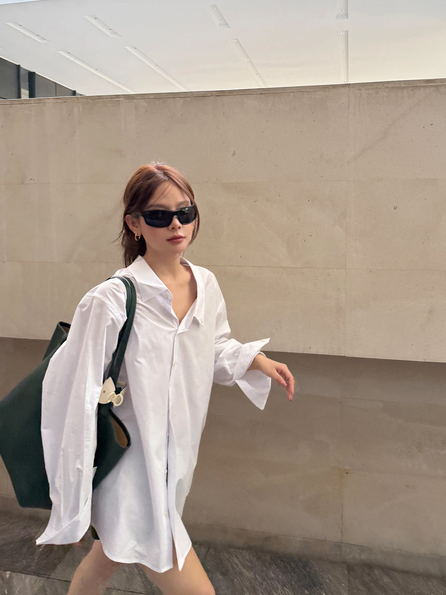 WXLSTUDIO Льняная хлопковая рубашка с асимметричным воротником, свободного кроя, дизайнерская модель, женская, для повседневной носки, с длинным рукавом, дышащая, топ
WXLSTUDIO Льняная хлопковая рубашка с асимметричным воротником, свободного кроя, дизайнерская модель, женская, для повседневной носки, с длинным рукавом, дышащая, топ