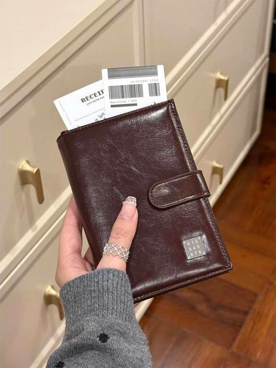 Travel Passport Holder Portable Visa Boarding Pass Tiet Wallet Card Case Inteated Women's Convenient Storage Bag
Travel Passport Holder Portable Visa Boarding Pass Tiet Wallet Card Case Inteated Women's Convenient Storage Bag