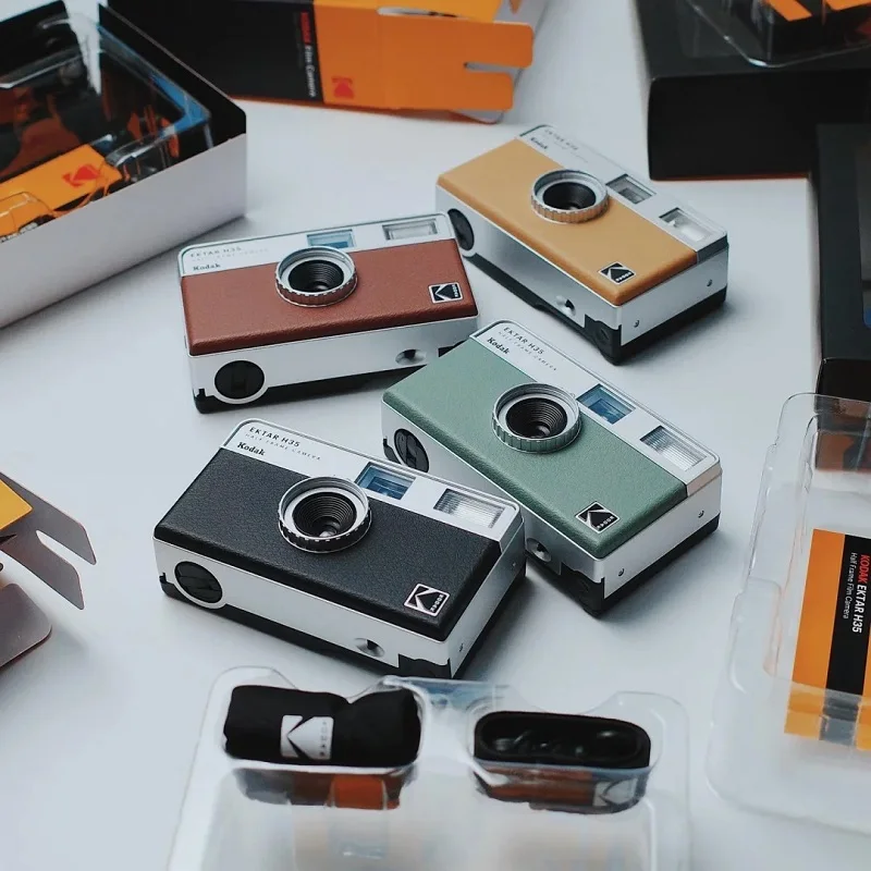 Kodak EKTAR H35N Ретро 35 мм Film Kodak Полурамная камера Оригинальная пленочная камера H35 со вспышкой Многоразовый костюм Рождественский подарок
Kodak EKTAR H35N Ретро 35 мм Film Kodak Полурамная камера Оригинальная пленочная камера H35 со вспышкой Многоразовый костюм Рождественский подарок