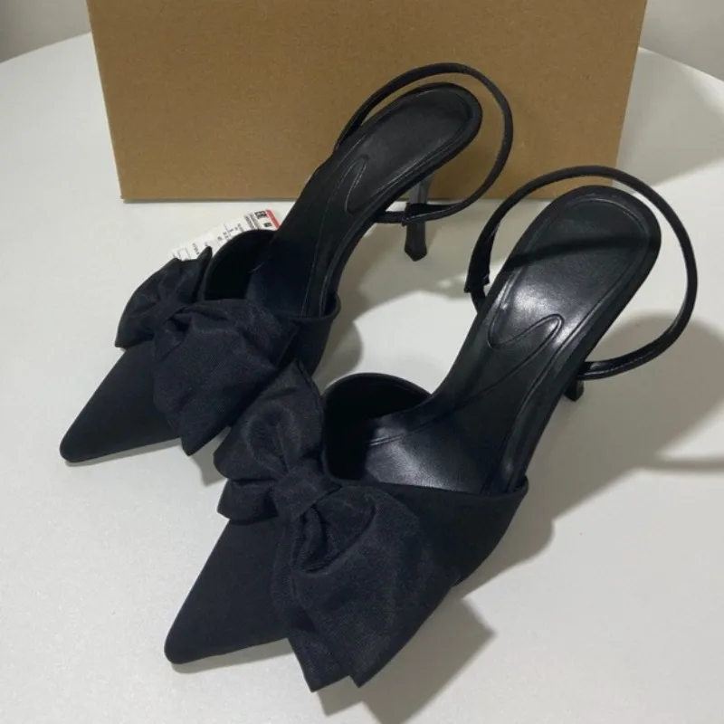 Brand Designer Black Ladies High Heeled Sandals Big Butterfly-knot Elegant Slingbacks Pointed Toe 2025 Summer Women Dress Shoes
Brand Designer Black Ladies High Heeled Sandals Big Butterfly-knot Elegant Slingbacks Pointed Toe 2025 Summer Women Dress Shoes