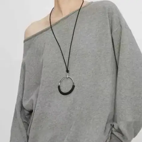 Europe Retro Circle Black Rope Pendant Sweater Chain Long Necklace Women Classic Minimalist Jewelry Trend
Europe Retro Circle Black Rope Pendant Sweater Chain Long Necklace Women Classic Minimalist Jewelry Trend