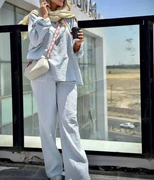 Women's fashionable long sleeved lapel loose plus size pleated fabric shirt wide leg pants set, summer 2025 new item
Women's fashionable long sleeved lapel loose plus size pleated fabric shirt wide leg pants set, summer 2025 new item