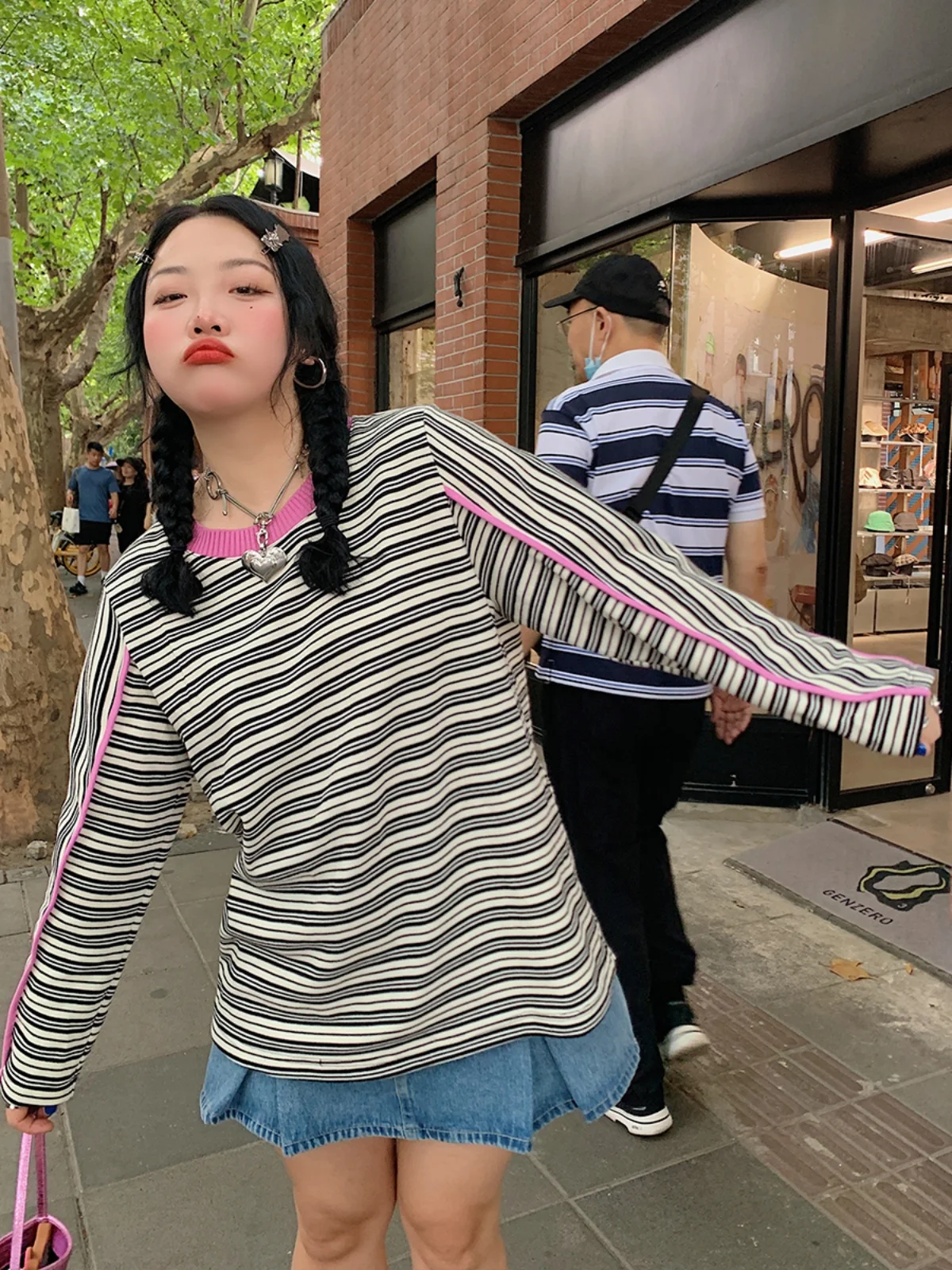 Свободный полосатый свитшот для женщин, весна-осень, новинка, с круглым вырезом, длинными рукавами, в стиле колор-блок, удобный, из полиэстера
Свободный полосатый свитшот для женщин, весна-осень, новинка, с круглым вырезом, длинными рукавами, в стиле колор-блок, удобный, из полиэстера