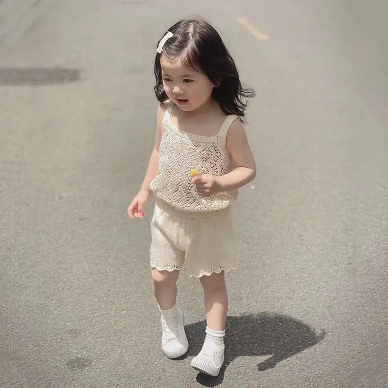 Breathable Summer Children Sweet Hollow Out Knitted Suspender Vest+Lace Cuff Shorts Set Girl Bubble Sleeve Solid Color Outfits
Breathable Summer Children Sweet Hollow Out Knitted Suspender Vest+Lace Cuff Shorts Set Girl Bubble Sleeve Solid Color Outfits