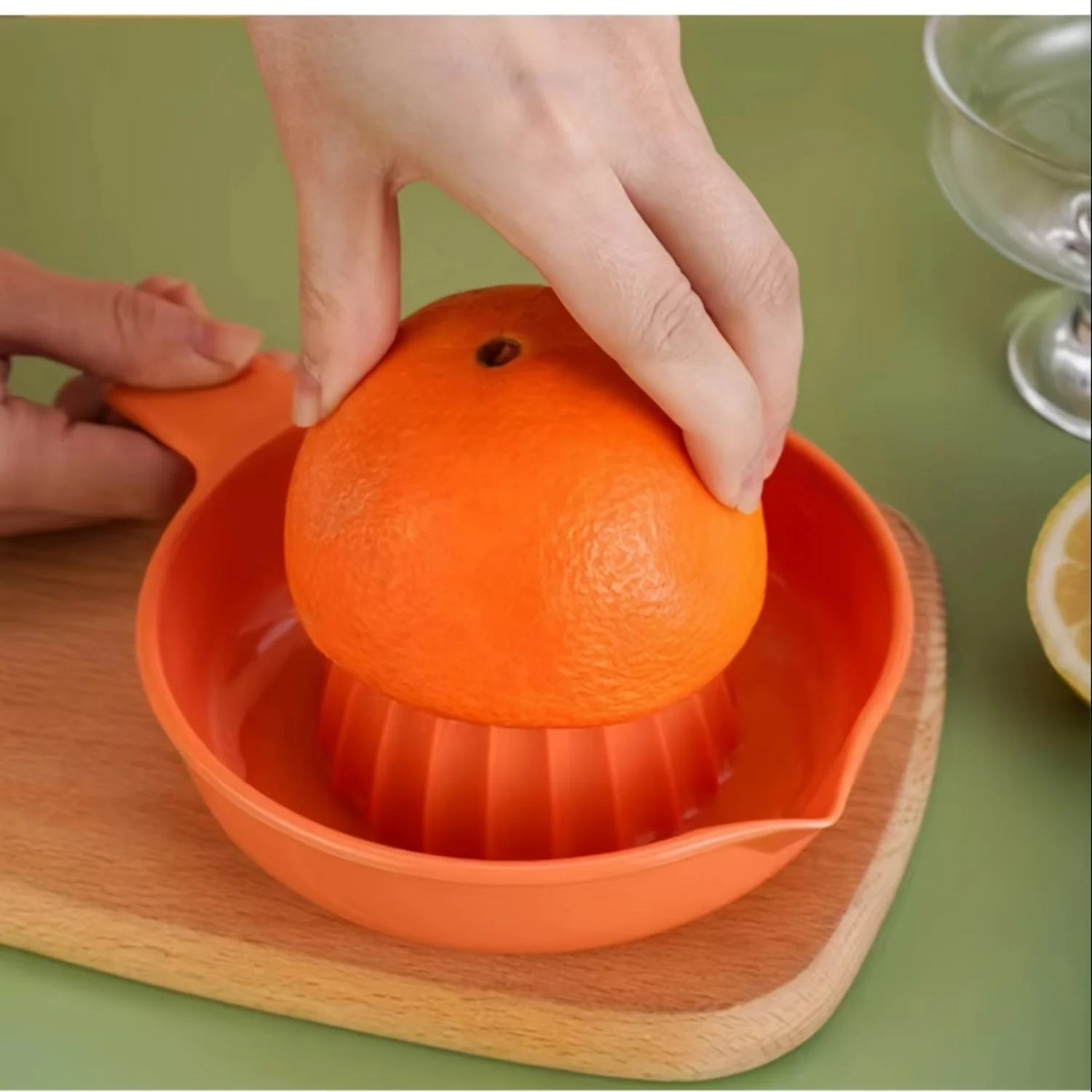 Japanese-Inspired Manual Citrus Juicer - Durable Plastic Kitchen Gadget for Fresh Lemon & Orange Juice
Japanese-Inspired Manual Citrus Juicer - Durable Plastic Kitchen Gadget for Fresh Lemon & Orange Juice