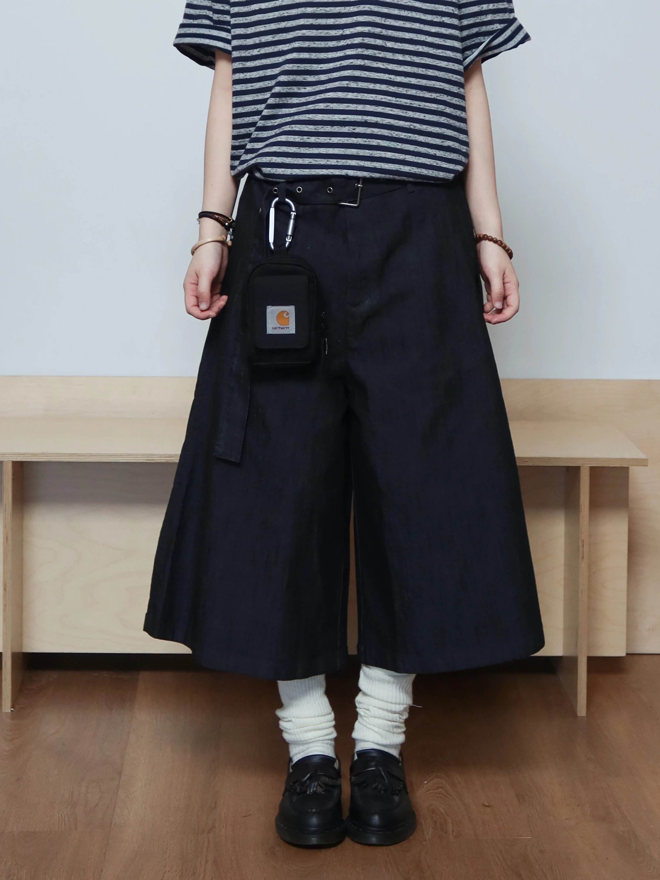 Retro Cool Feeling Loose Fit High Waist Belted Seven Inch Pants Clean Fit Slimming Trousers Casual Cotton Blend Wide Leg Pants
Retro Cool Feeling Loose Fit High Waist Belted Seven Inch Pants Clean Fit Slimming Trousers Casual Cotton Blend Wide Leg Pants