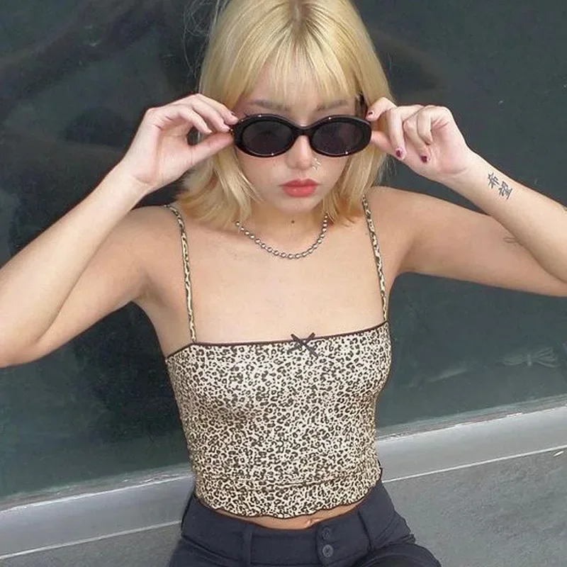 Women Tops 2025 Summer New Top Fashion Print Top Sexy Umbilical Strap Cute Women Clothing Gothic m
Women Tops 2025 Summer New Top Fashion Print Top Sexy Umbilical Strap Cute Women Clothing Gothic m