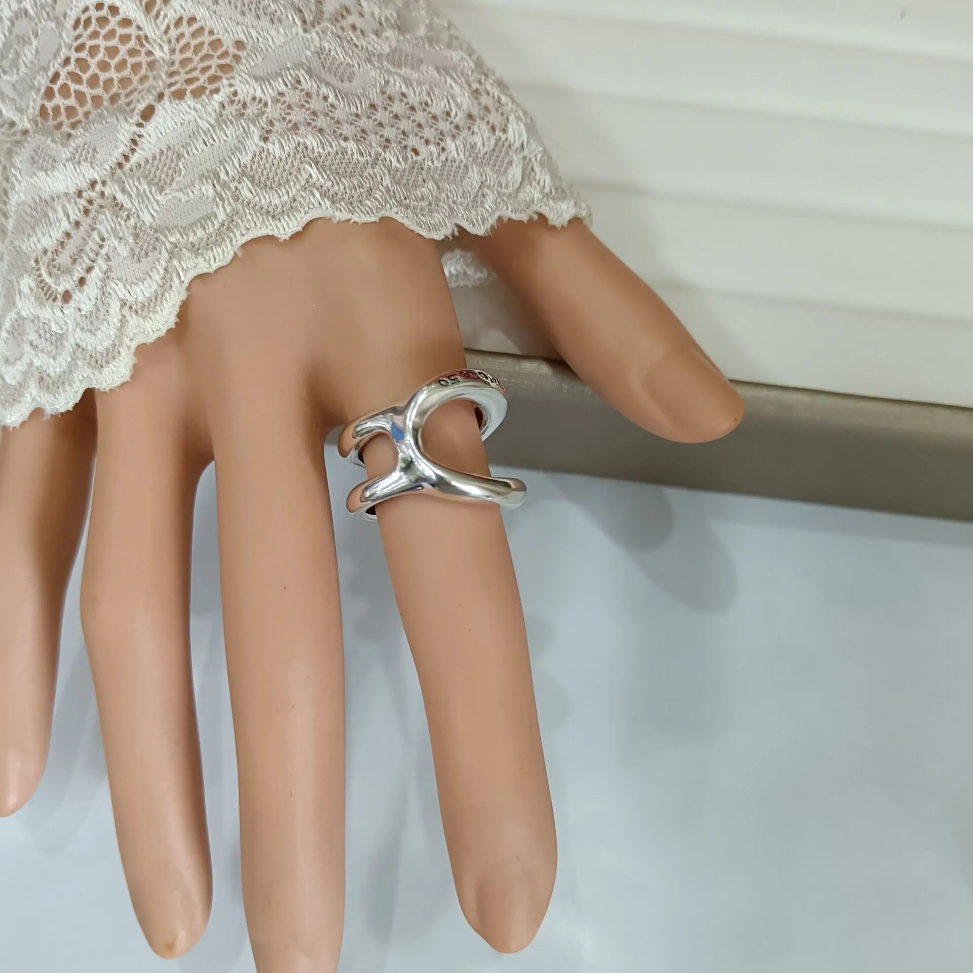 Silver Color Trendy Metal Punk Rings Set for Women Girls Couple Party Jewelry Gifts Accessories Buckle Female Index Finger Ring
Silver Color Trendy Metal Punk Rings Set for Women Girls Couple Party Jewelry Gifts Accessories Buckle Female Index Finger Ring