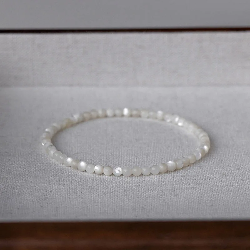 Natural White Butterfly Shell Bracelets Minimalist Light Luxury Delicate Design Couple Bracelets Fresh Style Bracelets Gifts
Natural White Butterfly Shell Bracelets Minimalist Light Luxury Delicate Design Couple Bracelets Fresh Style Bracelets Gifts