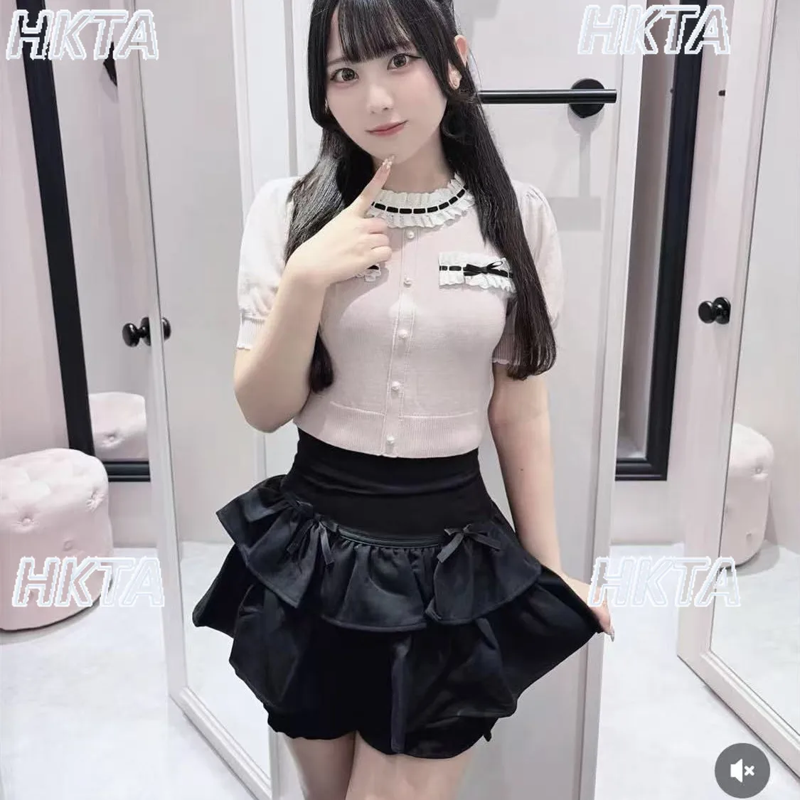 Japanese Sweet Embroidered Lace Ribbon Fake Pocket Knitted Tshirt Round Neck Bubble Short Sleeve Black Short T Shirt Top Women
Japanese Sweet Embroidered Lace Ribbon Fake Pocket Knitted Tshirt Round Neck Bubble Short Sleeve Black Short T Shirt Top Women