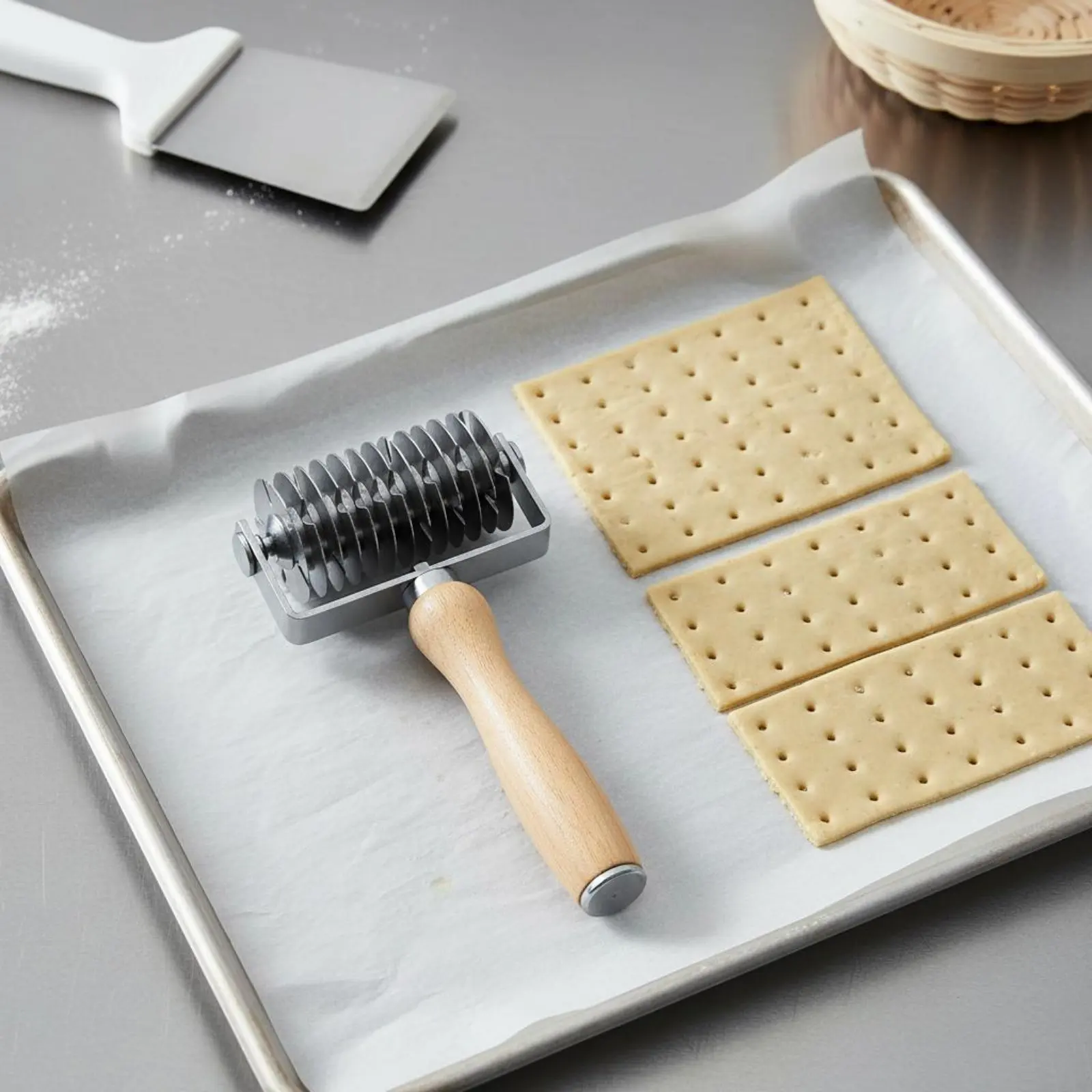 Pastry Lattice Cutter Stainless Steel Pastry Lattice Cutter Pie Crust Cutter Even Rolling Kitchen Utensil for Pizzeria
Pastry Lattice Cutter Stainless Steel Pastry Lattice Cutter Pie Crust Cutter Even Rolling Kitchen Utensil for Pizzeria