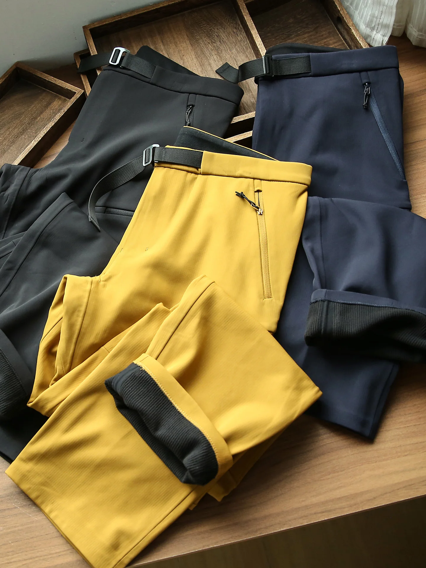 Мужские утепленные спортивные повседневные брюки на флисовой подкладке с множеством карманов, 3D-крой, осенне-зимние, новые, прямые штанины
Мужские утепленные спортивные повседневные брюки на флисовой подкладке с множеством карманов, 3D-крой, осенне-зимние, новые, прямые штанины