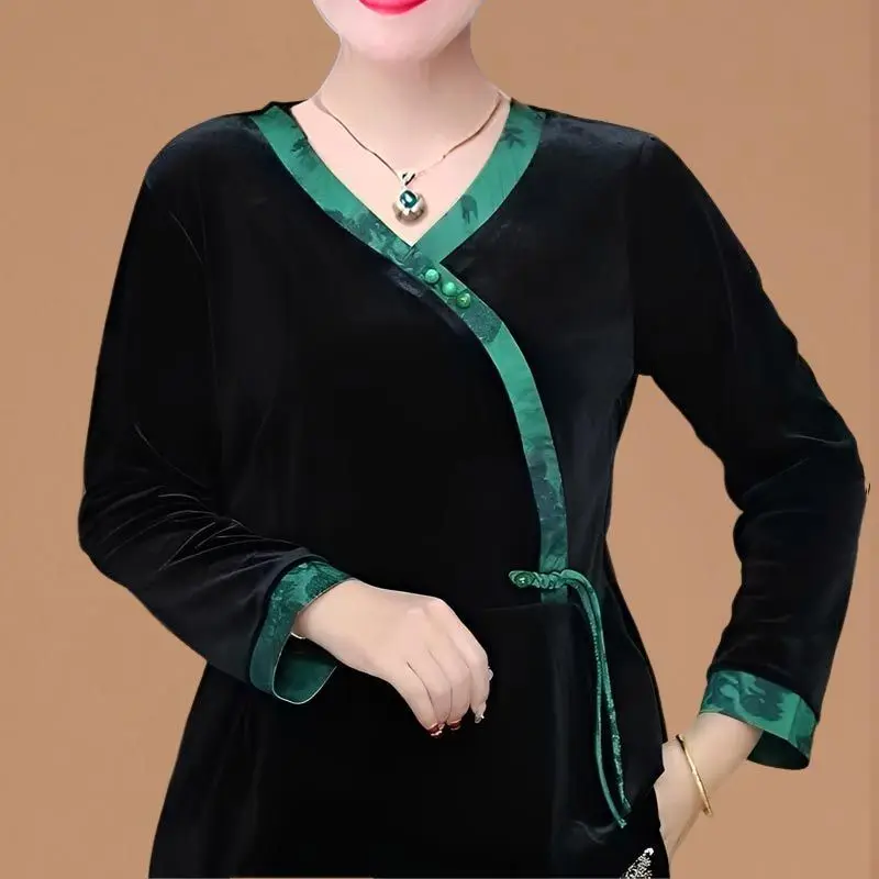 Осенний новый бархатный irt для мамы, винтажные пуговицы для похудения, длинный базовый слой све, маленький irt для поездок на работу TT668
Осенний новый бархатный irt для мамы, винтажные пуговицы для похудения, длинный базовый слой све, маленький irt для поездок на работу TT668