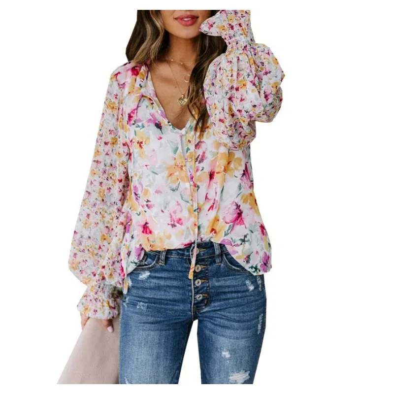 Женская летняя блузка с цветочным принтом, V-образным вырезом, длинными рукавами, рюшами на манжетах, на пуговицах, повседневная свободная шифоновая рубашка
Женская летняя блузка с цветочным принтом, V-образным вырезом, длинными рукавами, рюшами на манжетах, на пуговицах, повседневная свободная шифоновая рубашка