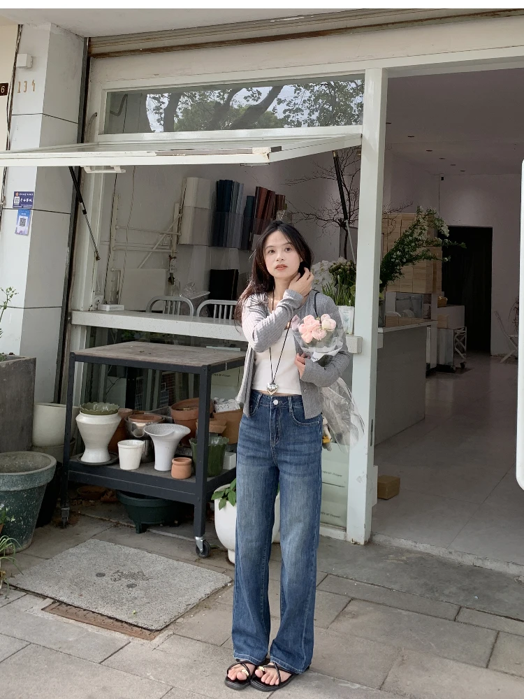 Джинсы женские с высокой талией, широкие штанины, синие, размер S, винтажный стиль, повседневные, из ткани, осенний сезон
Джинсы женские с высокой талией, широкие штанины, синие, размер S, винтажный стиль, повседневные, из ткани, осенний сезон