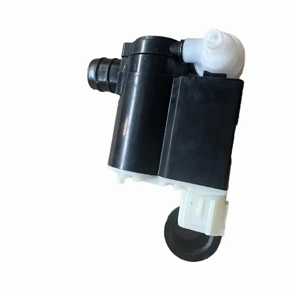 For Hyundai 2013 2016 Water Spray Motor Water Spray Motor 98510 2V100 Washer Pump Windshileld Wiper Accessories
For Hyundai 2013 2016 Water Spray Motor Water Spray Motor 98510 2V100 Washer Pump Windshileld Wiper Accessories