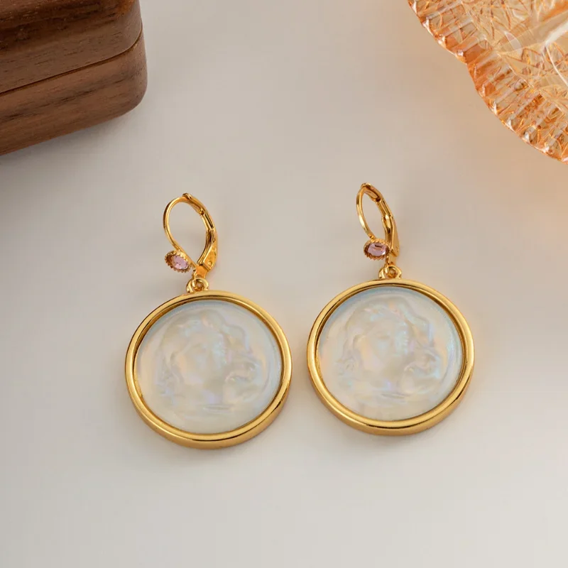 Minar New Chic AB Color Resin Drop Earrings For Women Real Gold Plated Brass Round Large Huggie Earring Statement Jewelry
Minar New Chic AB Color Resin Drop Earrings For Women Real Gold Plated Brass Round Large Huggie Earring Statement Jewelry