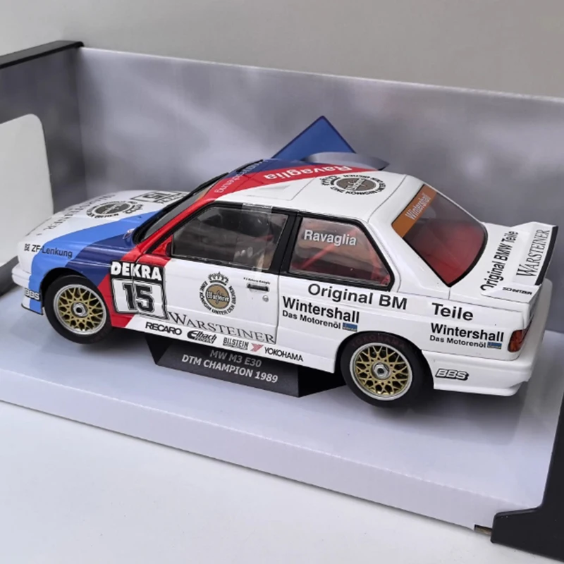 SOLIDO масштаб 1/18 E30 M3 # 15 1989 модель автомобиля из сплава, статическая коллекция, украшенные праздничными игрушками, сувенирный подарок 
SOLIDO масштаб 1/18 E30 M3 # 15 1989 модель автомобиля из сплава, статическая коллекция, украшенные праздничными игрушками, сувенирный подарок