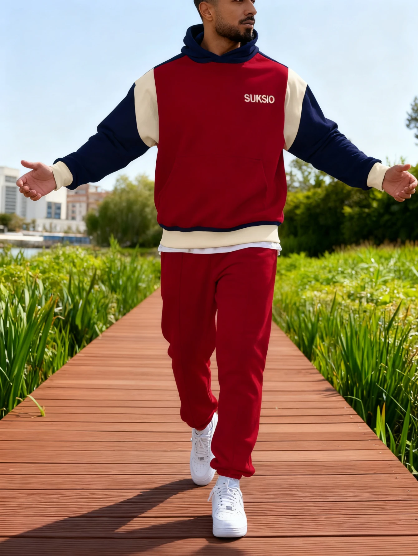 Мужской комплект из 2 предметов, модная толстовка в сочетании со свободными повседневными брюками. | удобная и теплая ткань, мужской комплект с капюшоном.
Мужской комплект из 2 предметов, модная толстовка в сочетании со свободными повседневными брюками. | удобная и теплая ткань, мужской комплект с капюшоном.