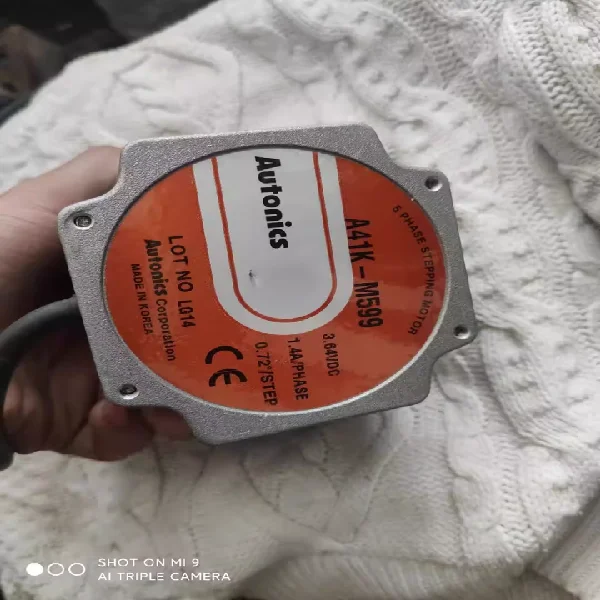 A41k-m599 Совершенно новый оригинальный точечный ПЛК
A41k-m599 Совершенно новый оригинальный точечный ПЛК