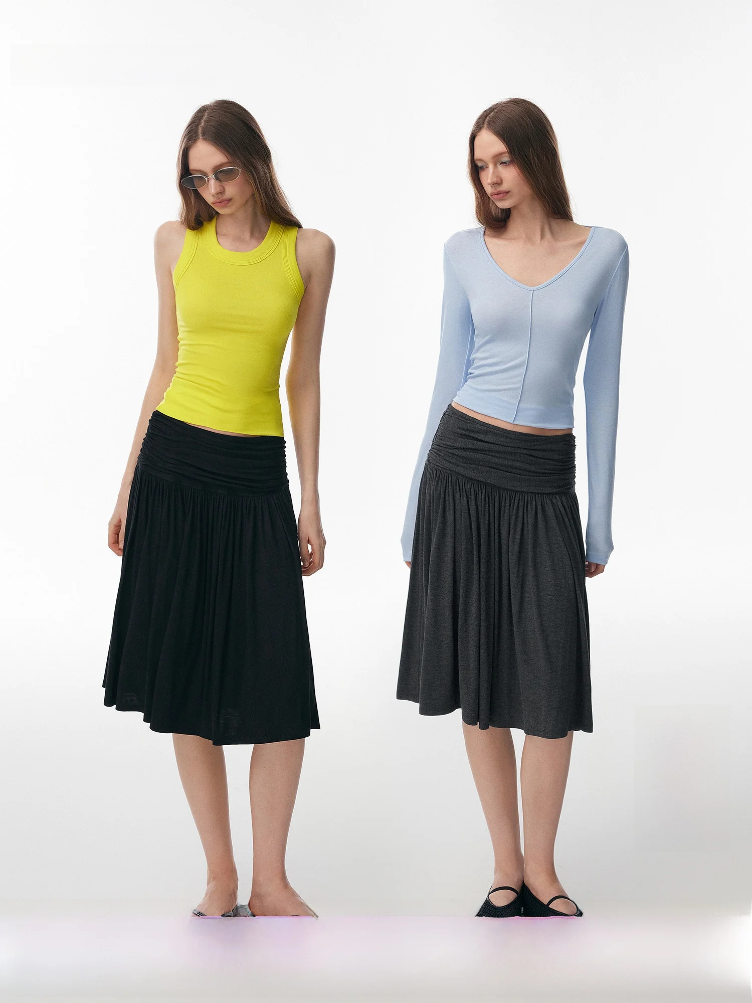 Annachic Elegant Soft Knitted Knee-Length Half Skirt with Waistband And Pleats Women's Casual Fashion A-Line Skirt
Annachic Elegant Soft Knitted Knee-Length Half Skirt with Waistband And Pleats Women's Casual Fashion A-Line Skirt