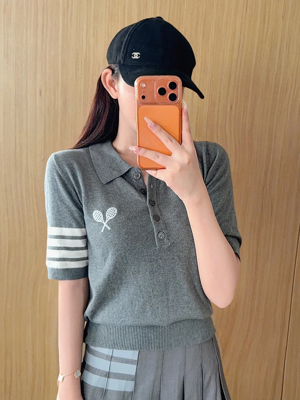 High-End Version Spring Summer Knitted Shirt Women's Overhead Embroidered College Style Short Sleeve Flip Collar Top
High-End Version Spring Summer Knitted Shirt Women's Overhead Embroidered College Style Short Sleeve Flip Collar Top