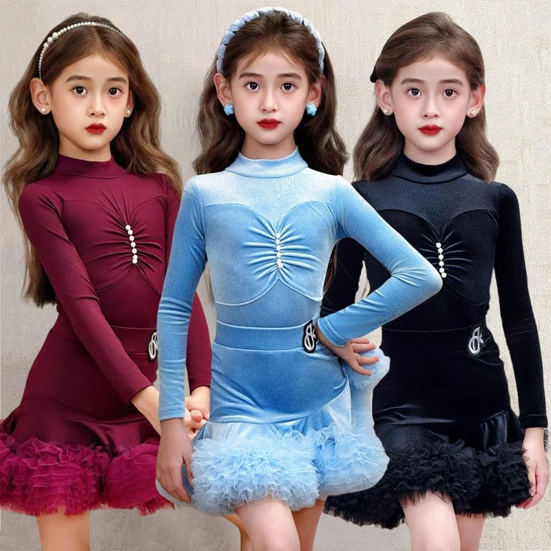 Костюм для латинских танцев, тренировочный костюм для девочек, новый стиль с кружевом и бархатом, комплект одежды для выступлений
Костюм для латинских танцев, тренировочный костюм для девочек, новый стиль с кружевом и бархатом, комплект одежды для выступлений