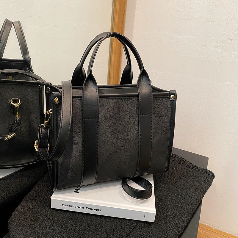 Handbag Large Capacity Women's Bag Denim Tote Bag Women's Leisure Commuter Crossbody Bag Senior Women's Bag
Handbag Large Capacity Women's Bag Denim Tote Bag Women's Leisure Commuter Crossbody Bag Senior Women's Bag