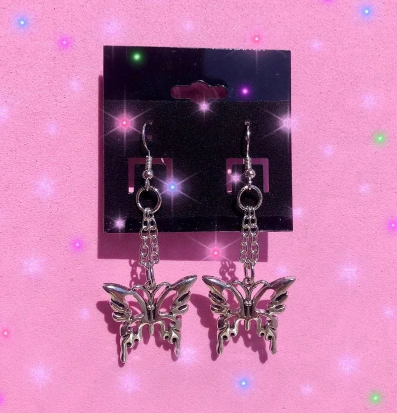 Wind Ins Hollowed Out Butterfly Necklace Sweet Cool Chain Girl Clavicle Chain Earrings Alloy Earrings
Wind Ins Hollowed Out Butterfly Necklace Sweet Cool Chain Girl Clavicle Chain Earrings Alloy Earrings